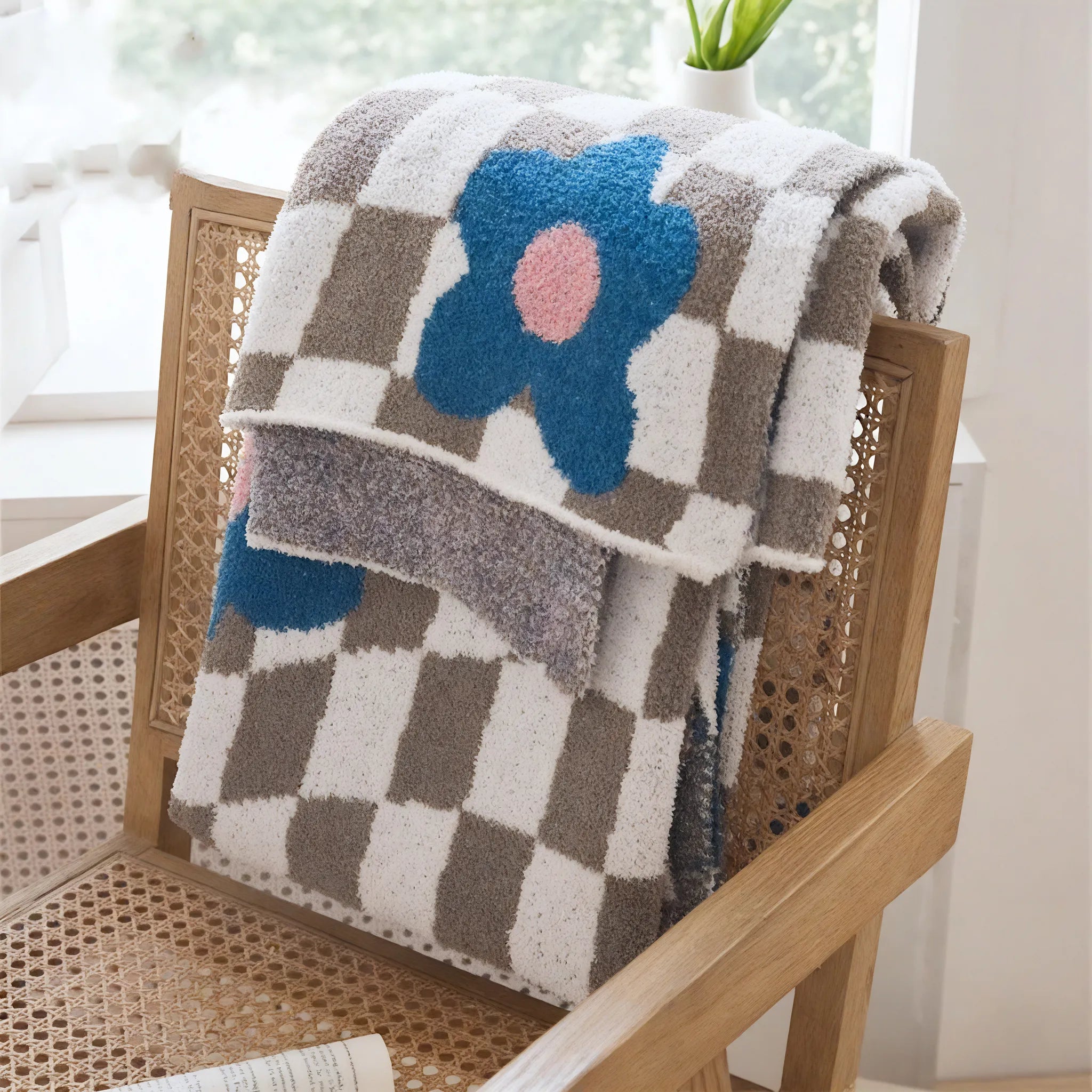Bloom & Checkerboard Throw Aescraft