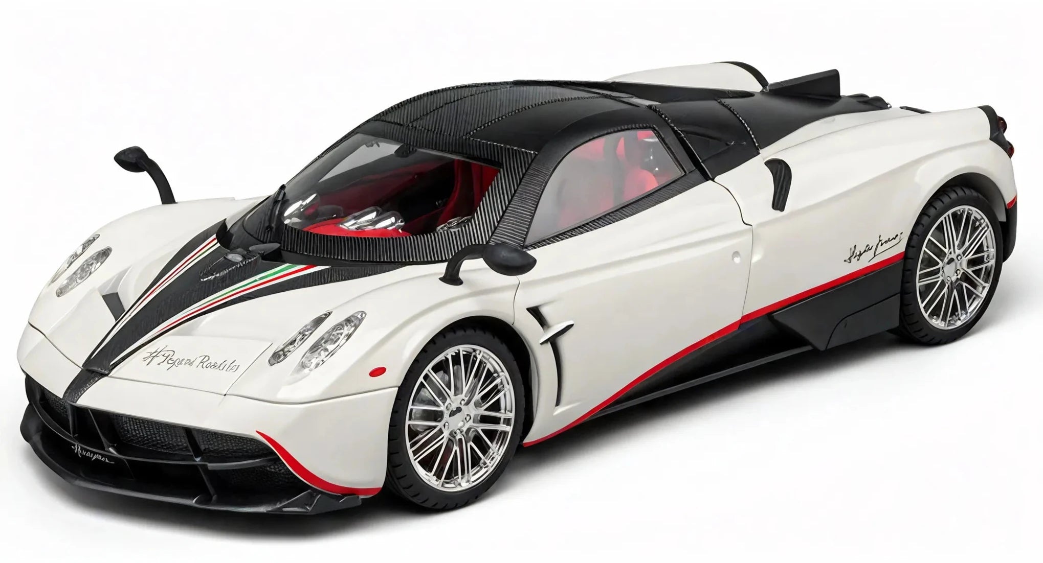 Carbon Dreams – 1:18 Pagani Huayra Model Aescraft White