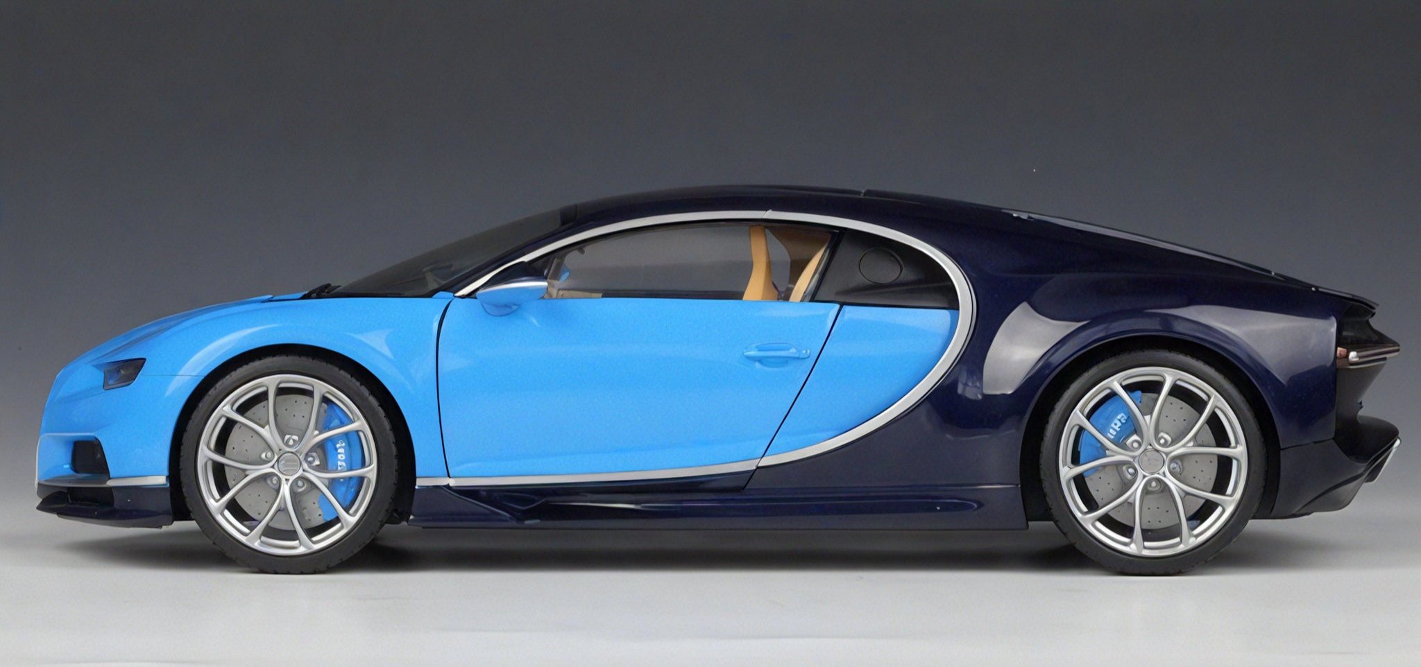 Chiron Dreams - 1:18 Bugatti Chiron Model Aescraft