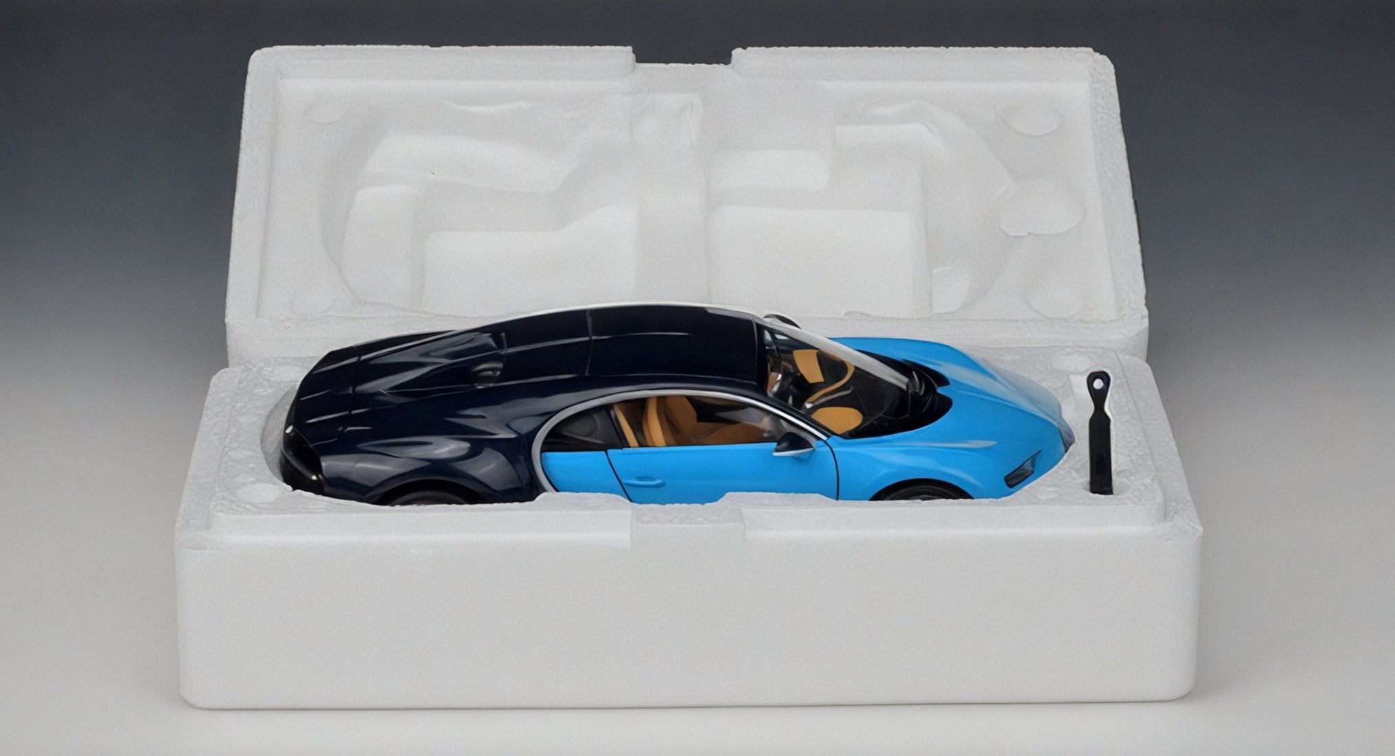 Chiron Dreams - 1:18 Bugatti Chiron Model Aescraft