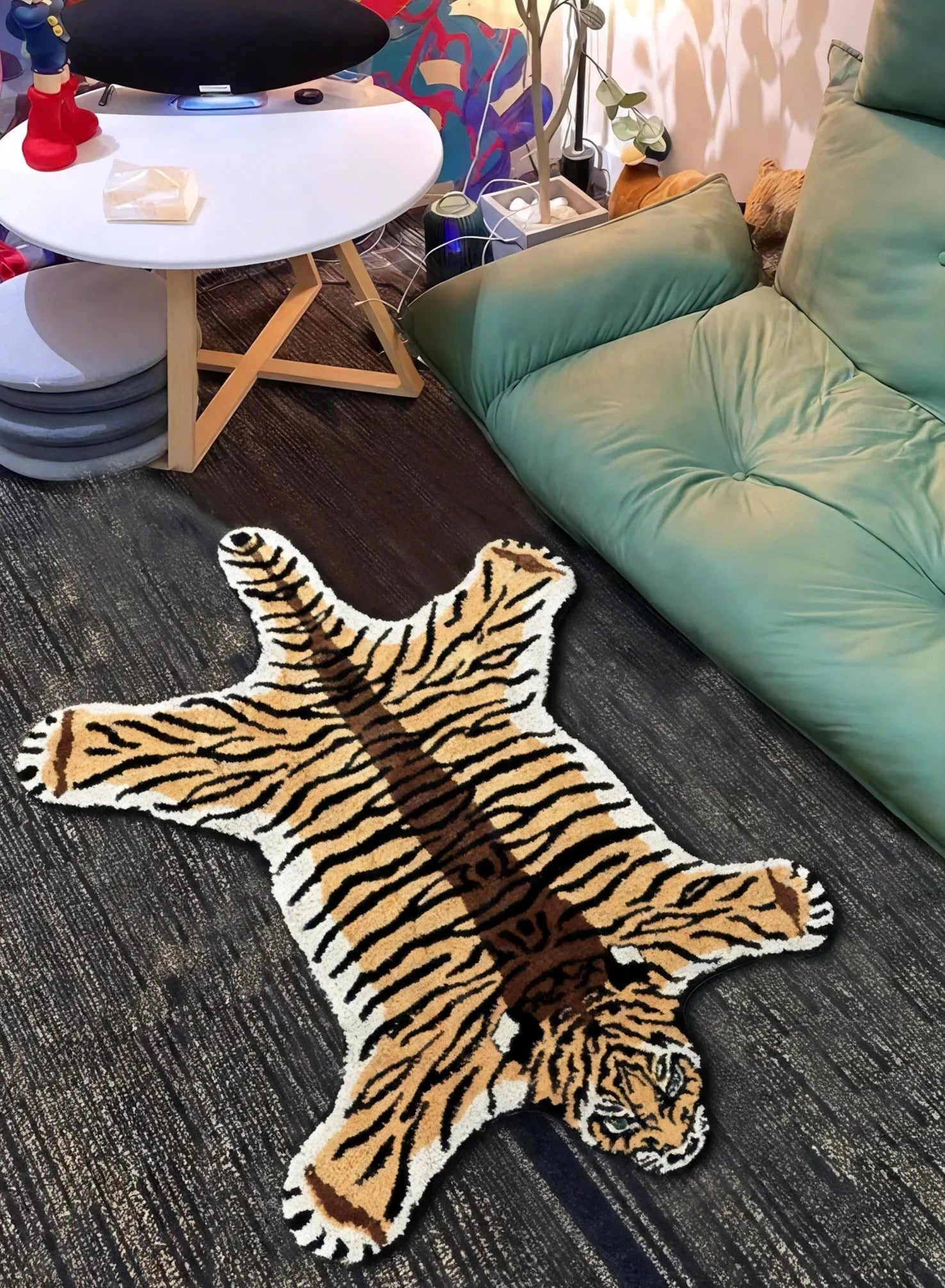 Faux Tiger Rug: Bold Sophistication for Your Home Aescraft