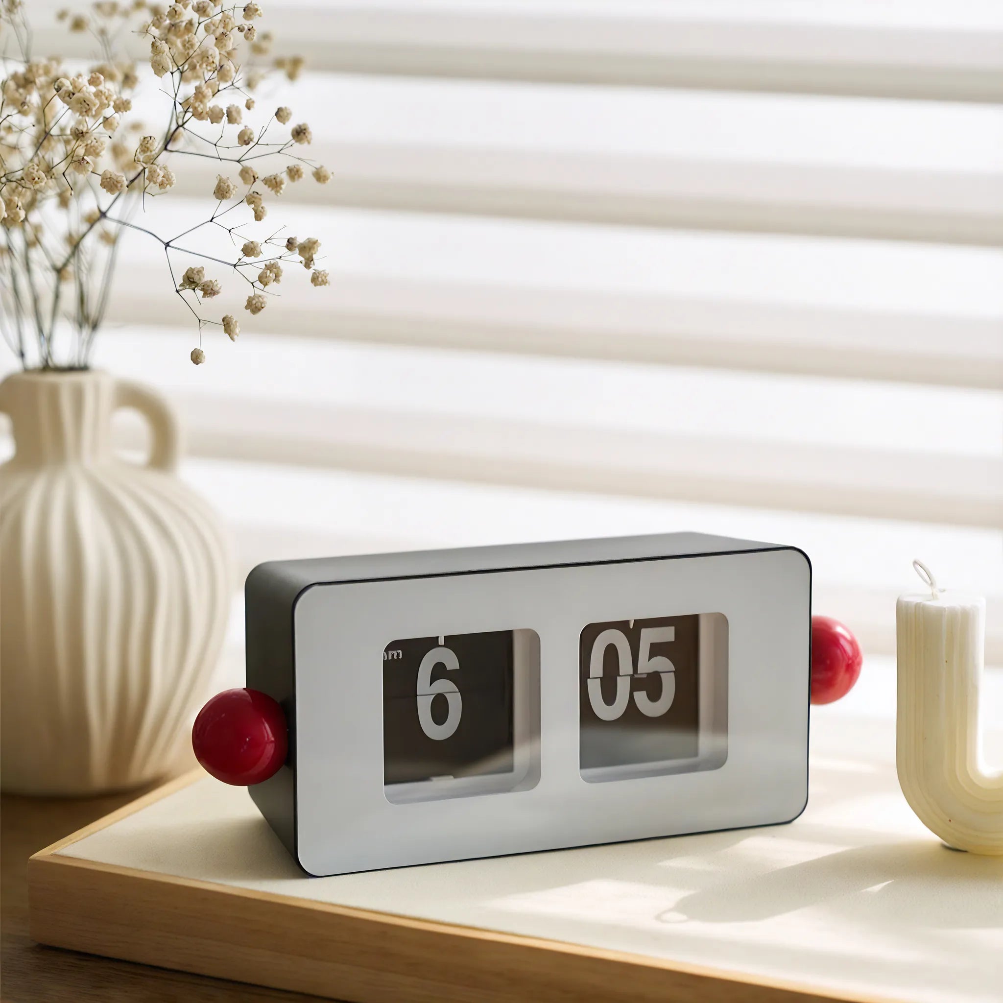 Flip-O-Matic Clock – Retro Time with a Playful Twist Aescraft