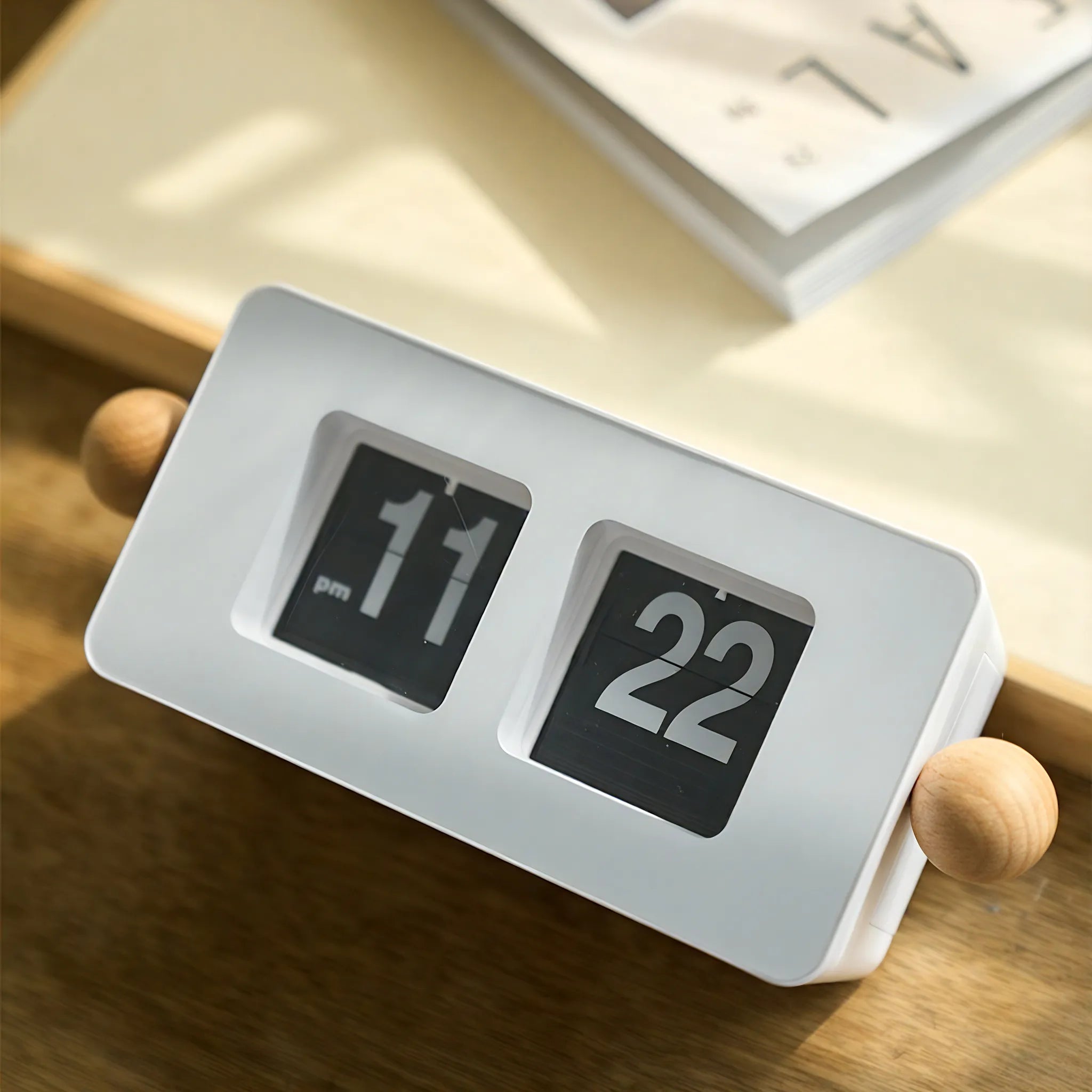 Flip-O-Matic Clock – Retro Time with a Playful Twist Aescraft