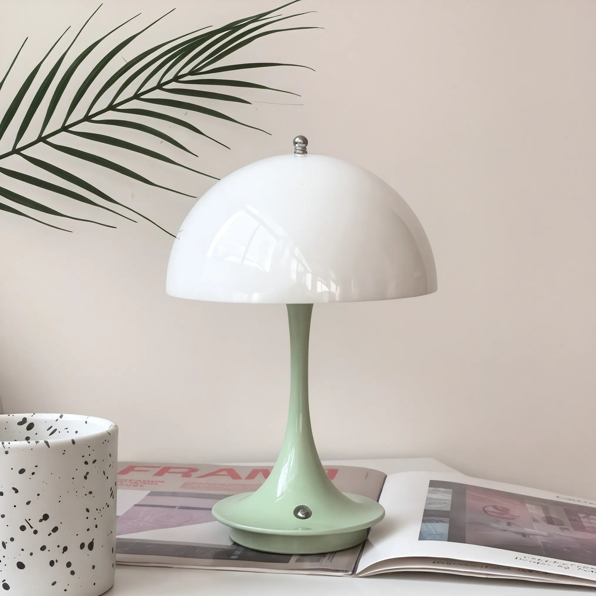 GlowBloom Lamp – Retro Pop Elegance Aescraft