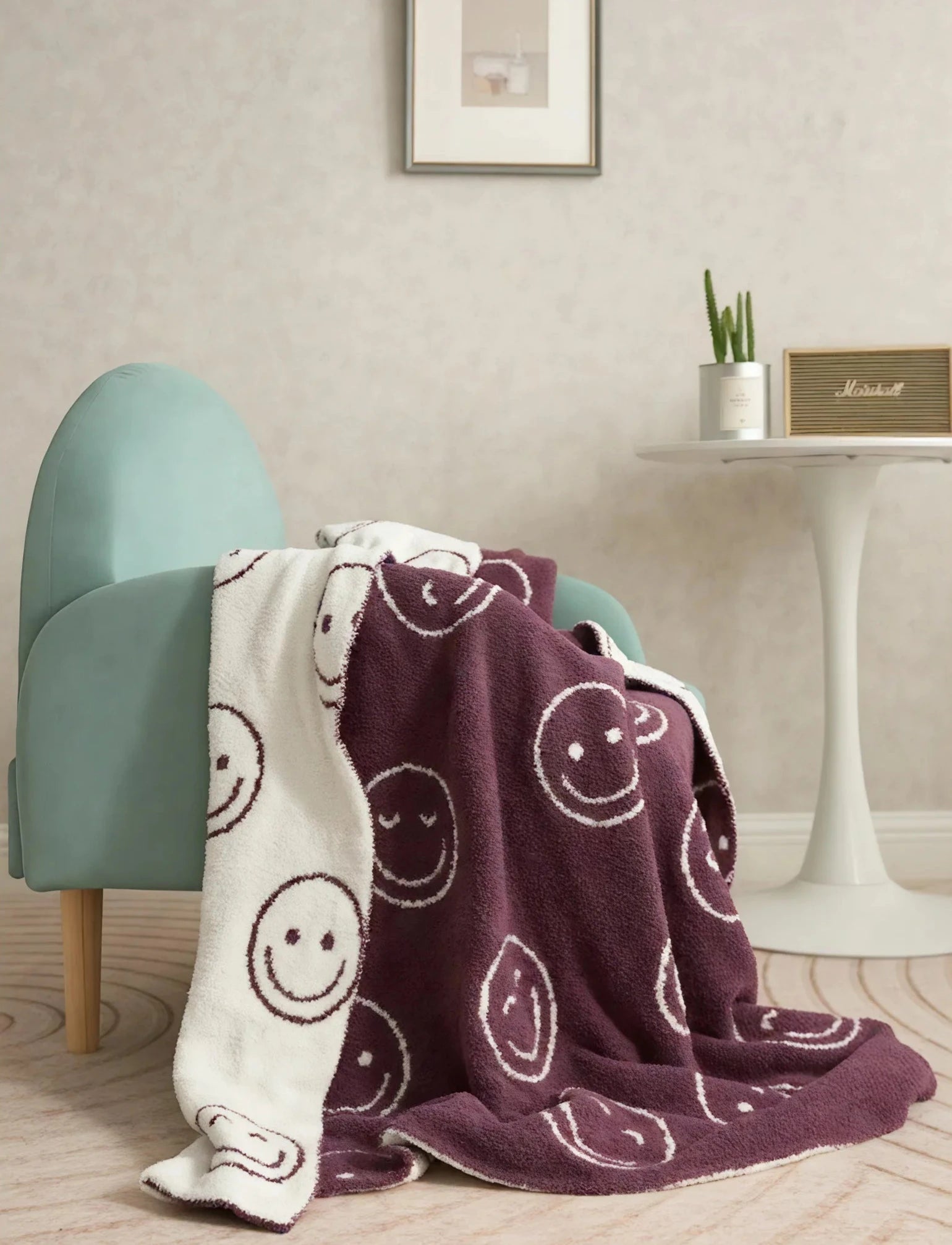 Happy Vibes Cozy Blanket – Your Year-Round Cheer Aescraft