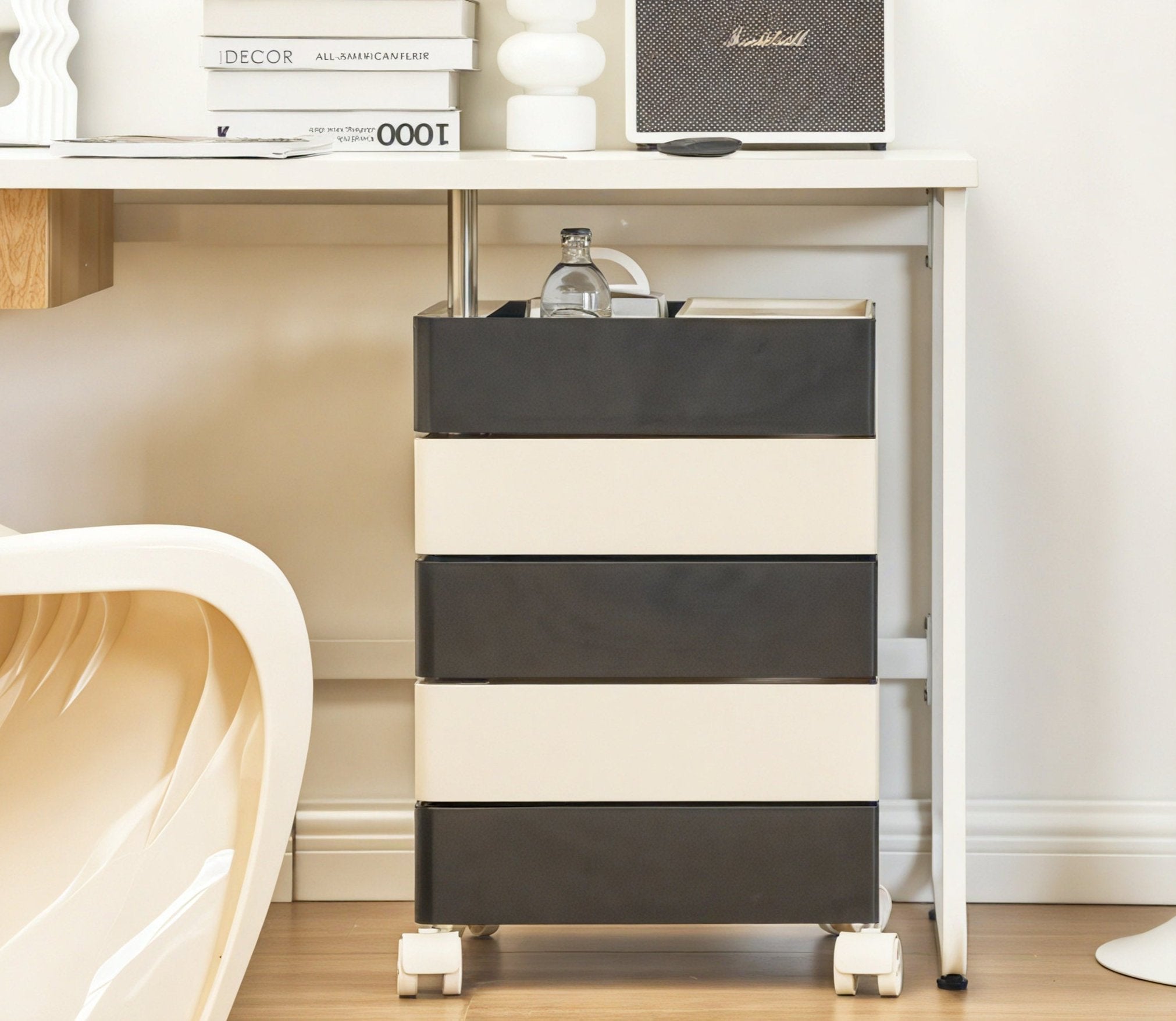Modular Motion: 360 Degree Container, 5 Drawer Aescraft