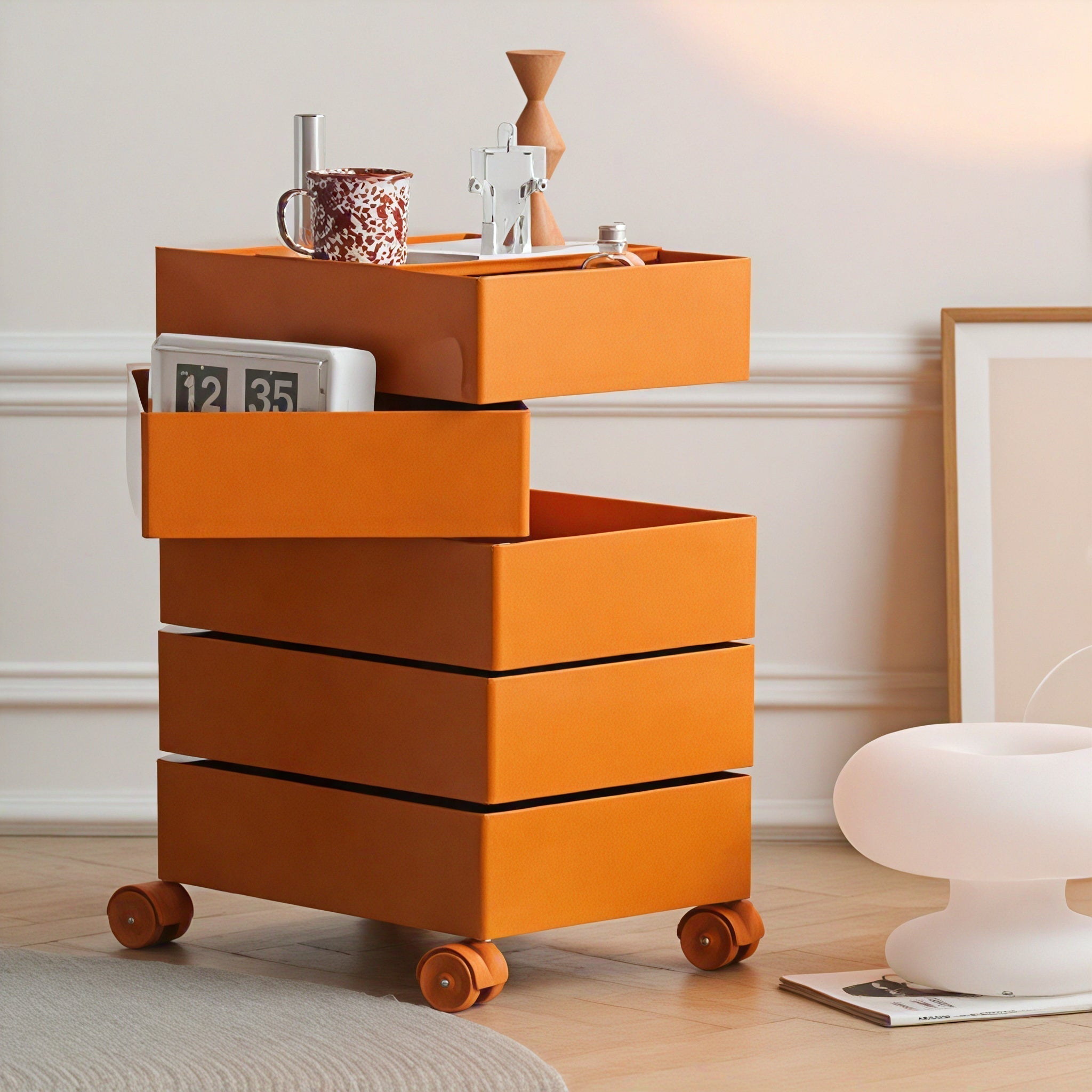 Modular Motion: 360 Degree Container, 5 Drawer