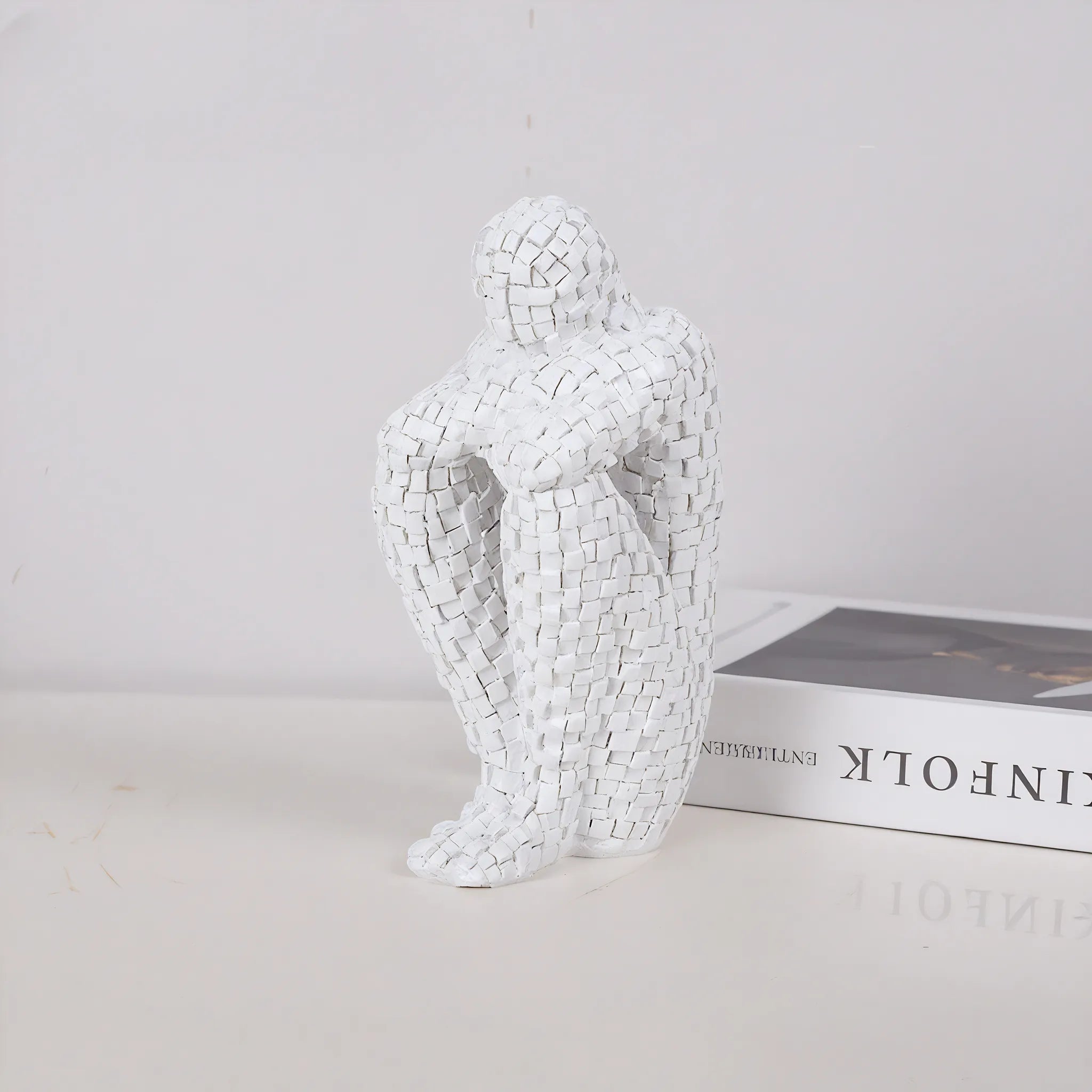Mosaic Thinker Statue Aescraft White