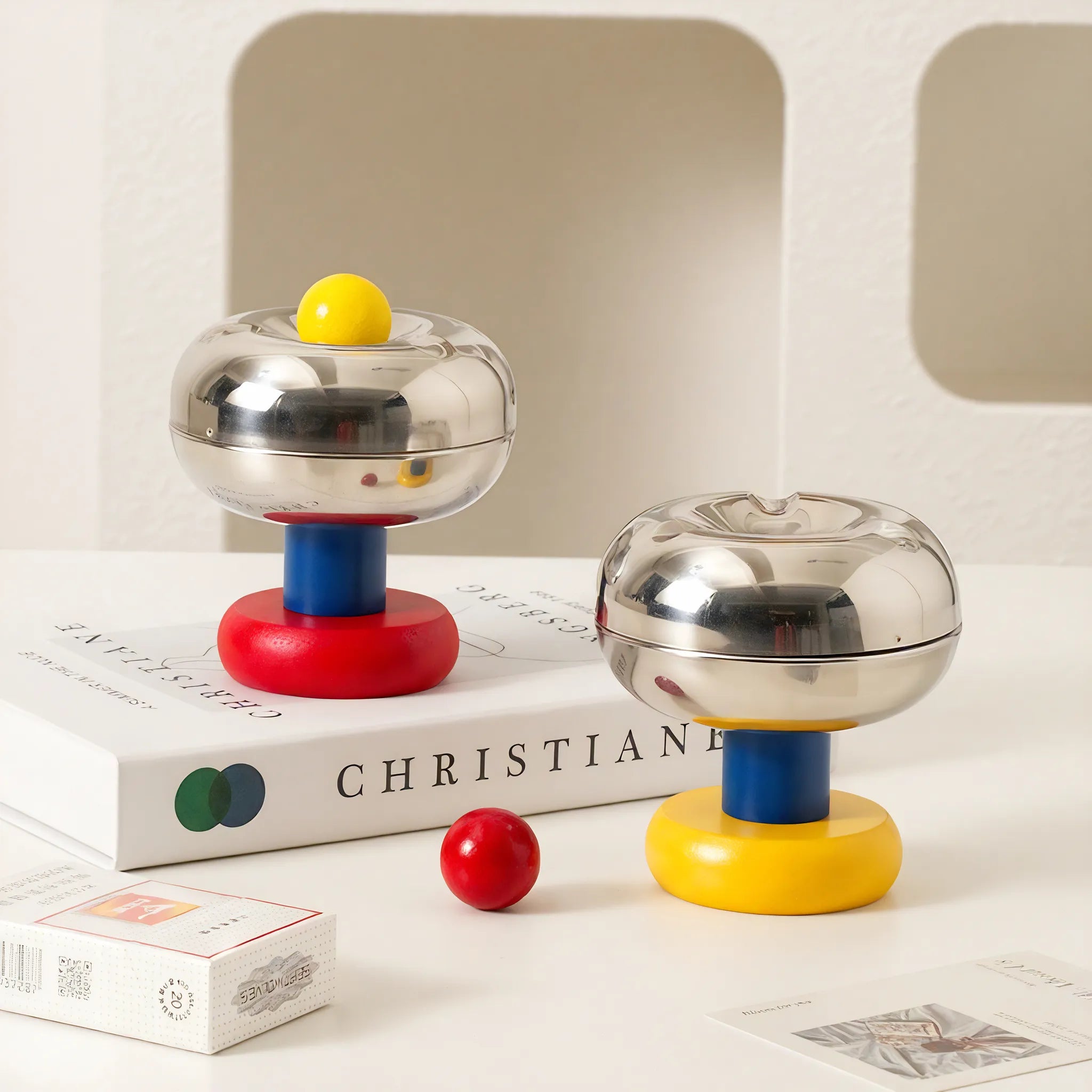 Pop Art Pedestal Ashtray – Bold, Retro-Inspired Design Aescraft
