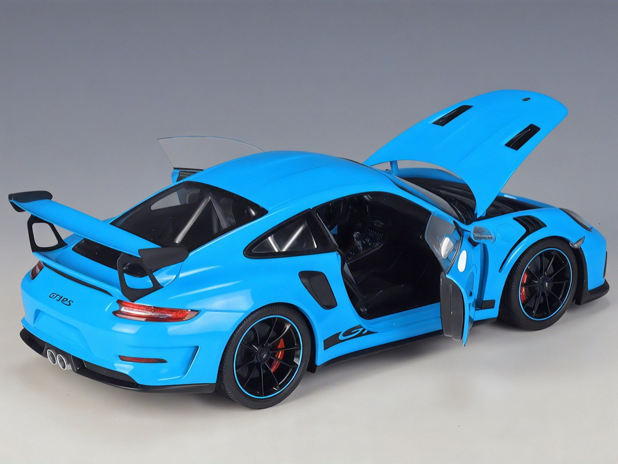 Porsche Precision: 1:18 GT3 RS Alloy Model Aescraft