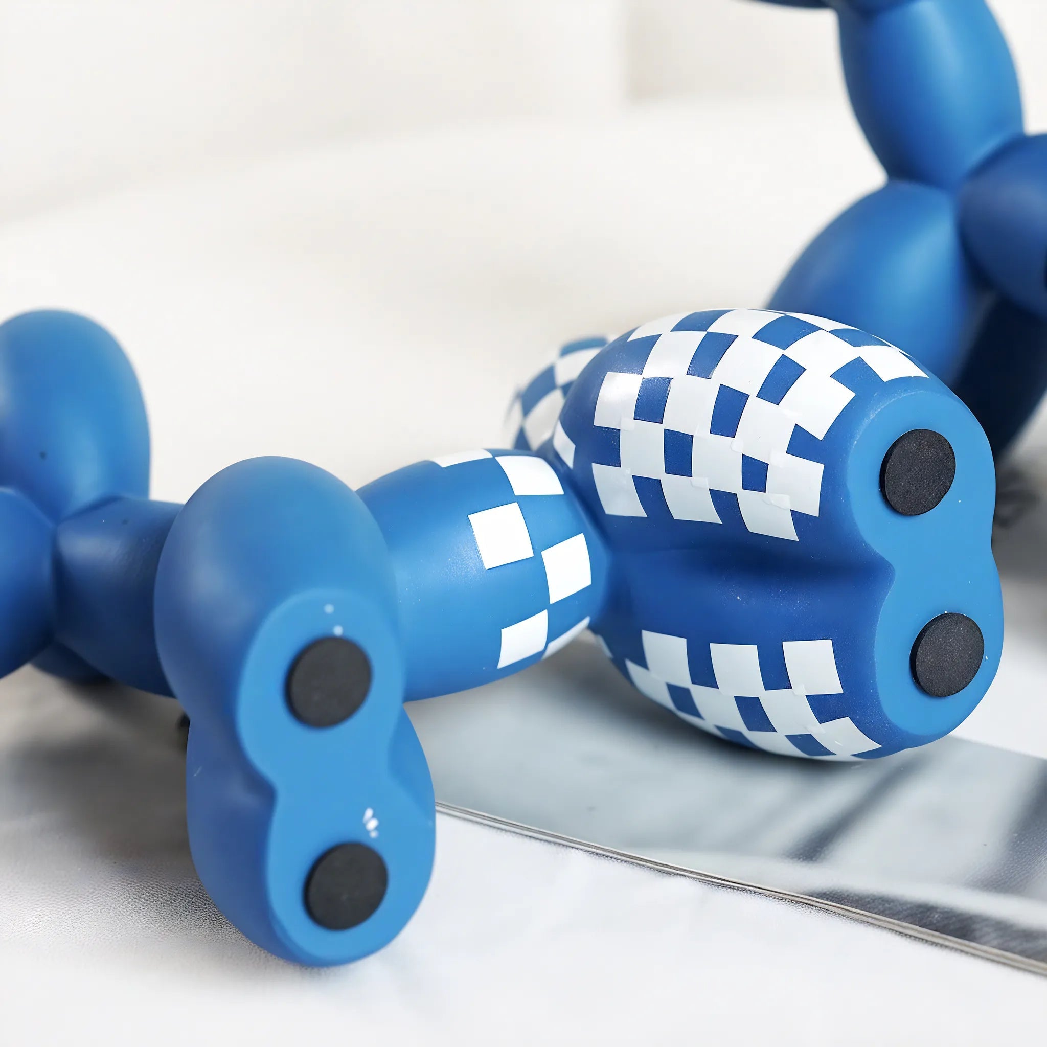 Retro Balloon Dog Figurine customized Aescraft