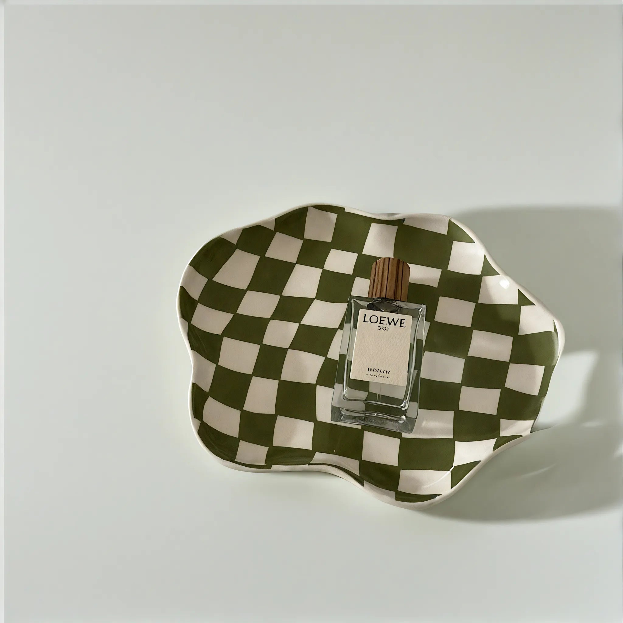 Retro Checkerboard Ceramic Plate Aescraft