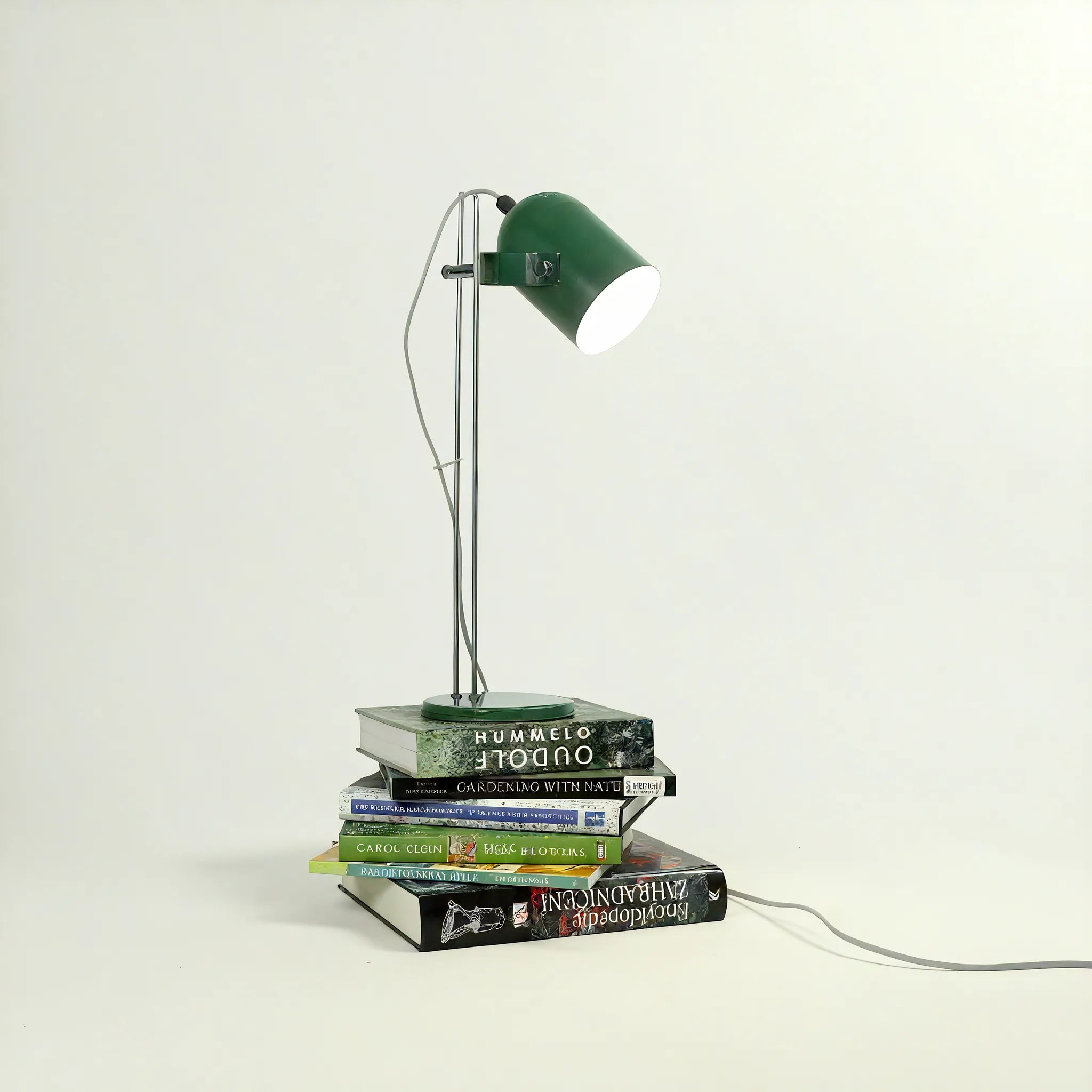 Studio Beam Desk Lamp – Industrial Style with a Warm Touch Aescraft