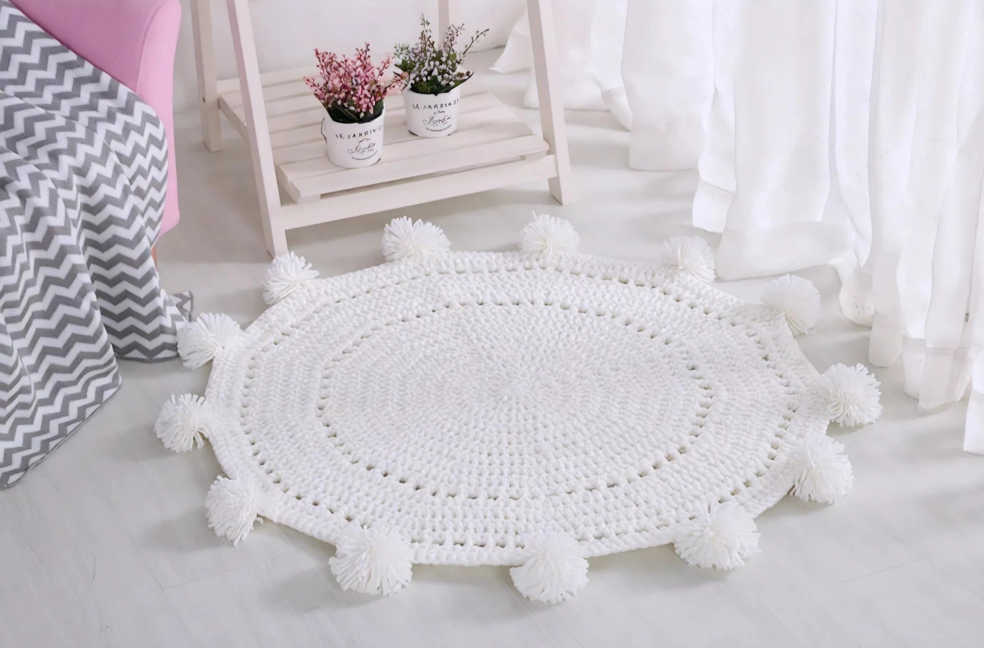 Whimsy Round Pom Pom Rug Aescraft