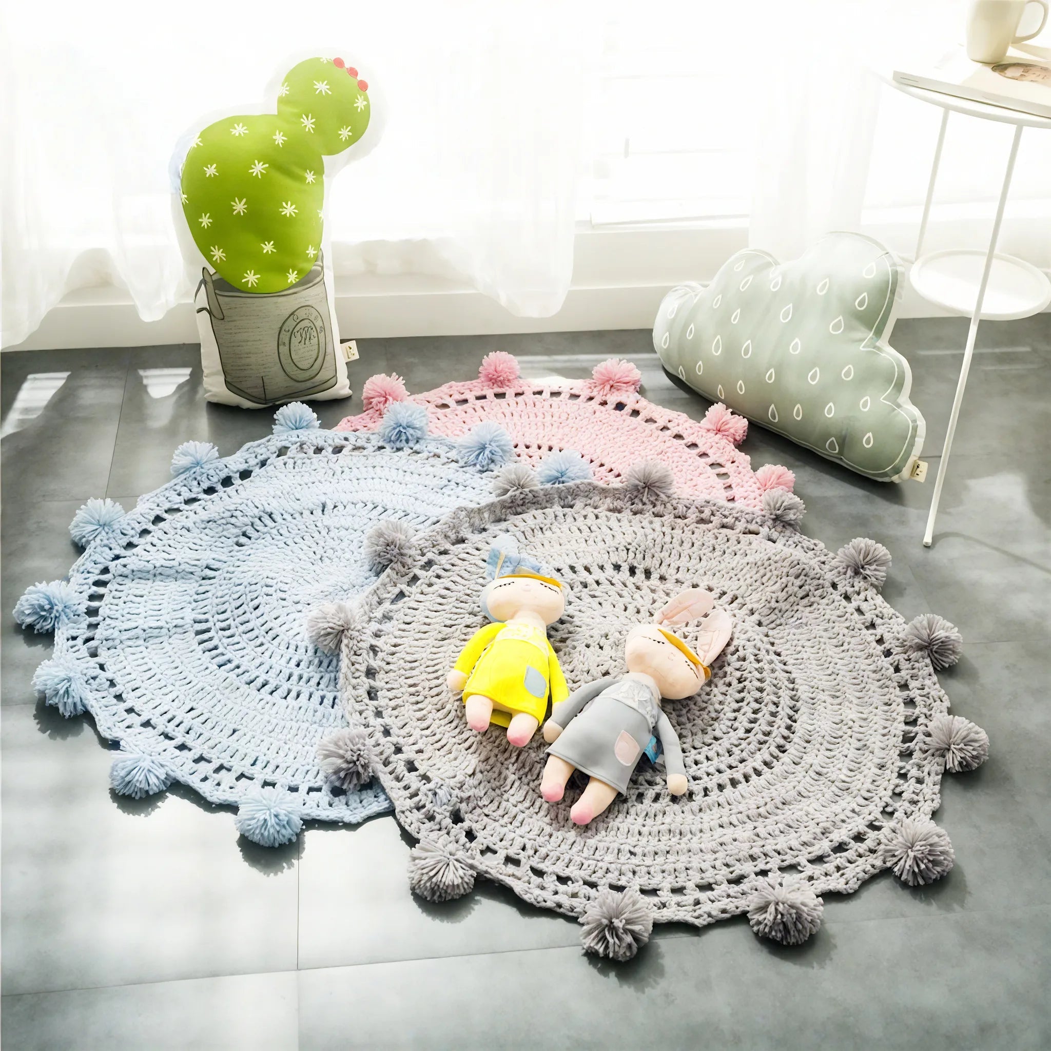 Whimsy Round Pom Pom Rug Aescraft