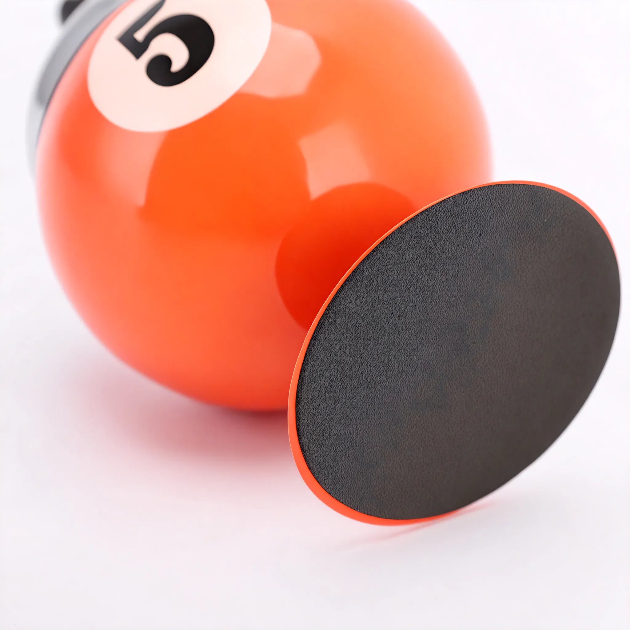 Billard Ball Retro Spin Dish – A Playful Accent for Any Space Aescraft