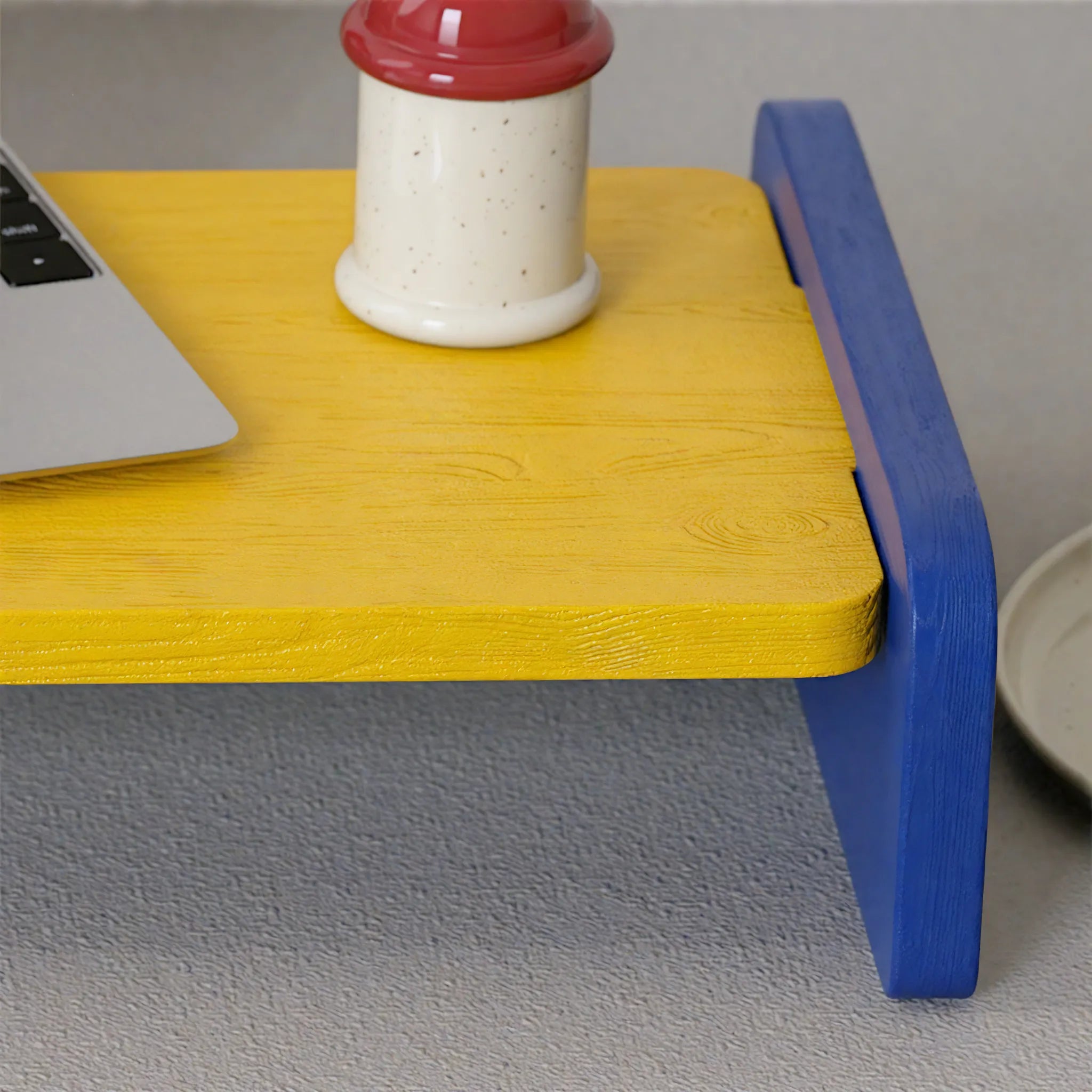 Memphis-Inspired Desktop Organizer – Bold, Functional, and Stylish Aescraft